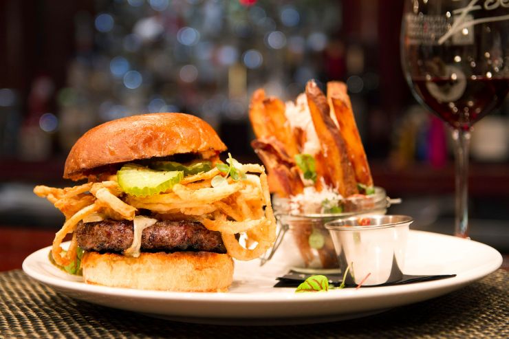 Zoes burger entree