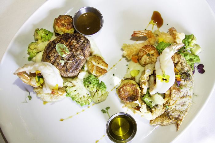 Zoes Steak & Seafood Platter